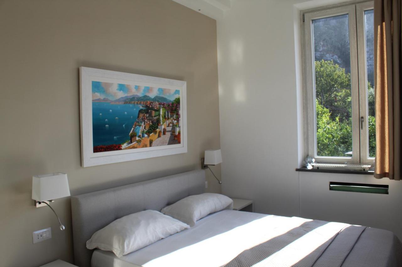 Villa Emanuel White Sorrento Exteriör bild